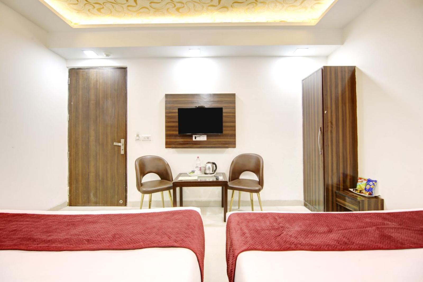 Hotel Devrana Delhi Airport New Delhi Buitenkant foto