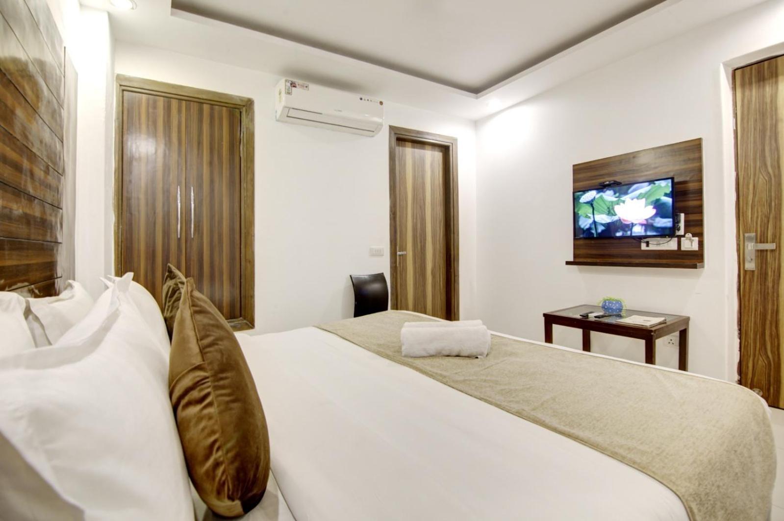 Hotel Devrana Delhi Airport New Delhi Buitenkant foto