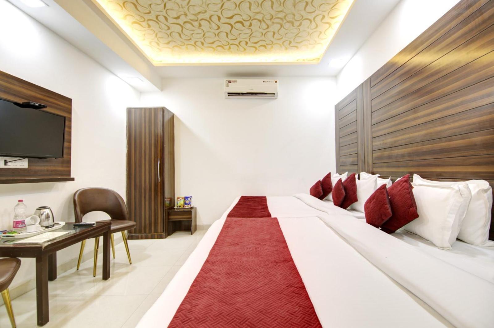 Hotel Devrana Delhi Airport New Delhi Buitenkant foto