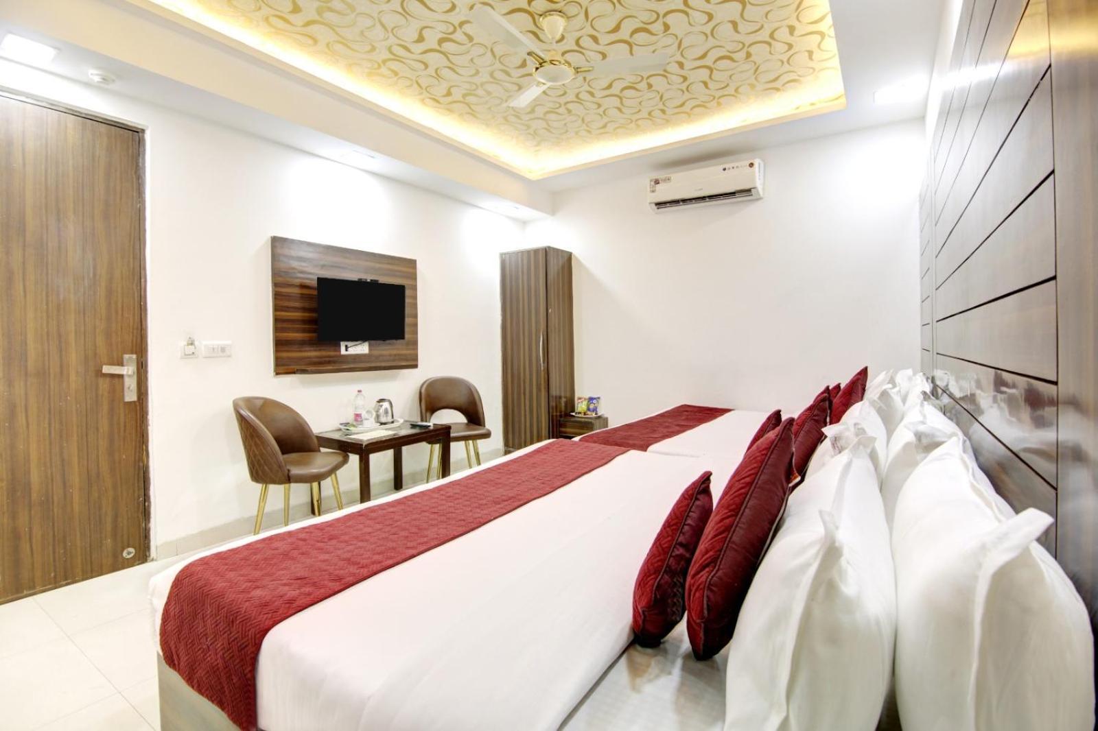 Hotel Devrana Delhi Airport New Delhi Buitenkant foto